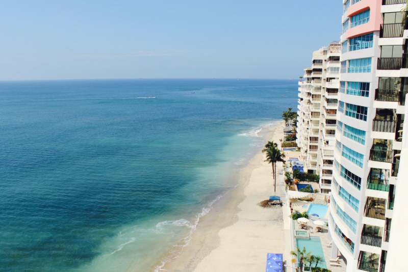 chambre-hote--min_beach_ocean_shore_hotel_palm_tree-33726